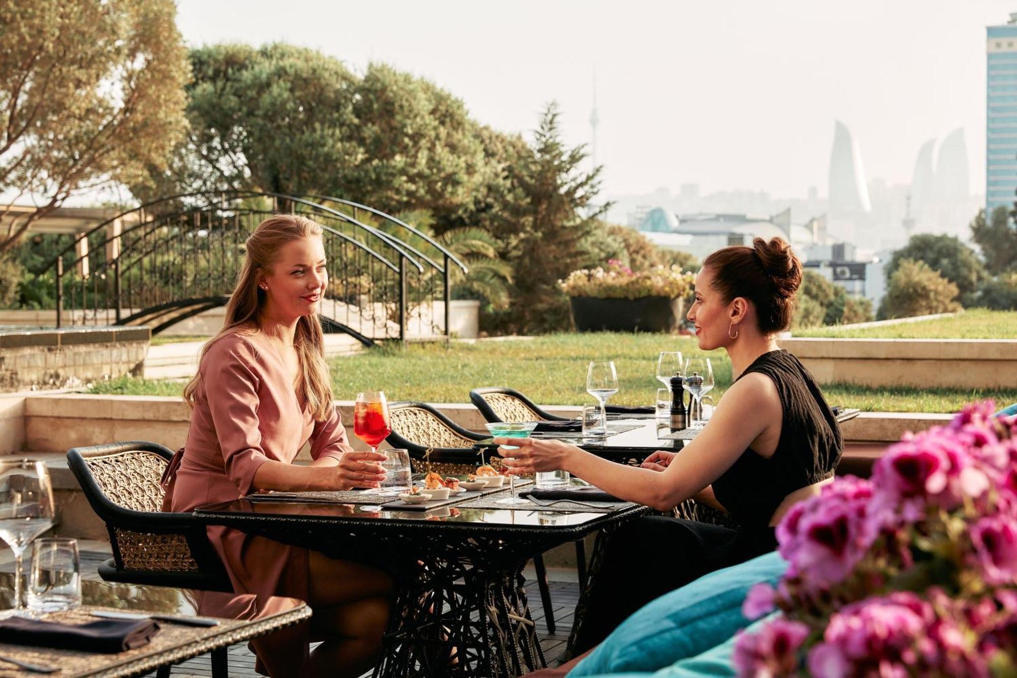 Jw 메리어트 압셰론 바쿠 호텔 외부 사진 The Terrace at the InterContinental Vienna