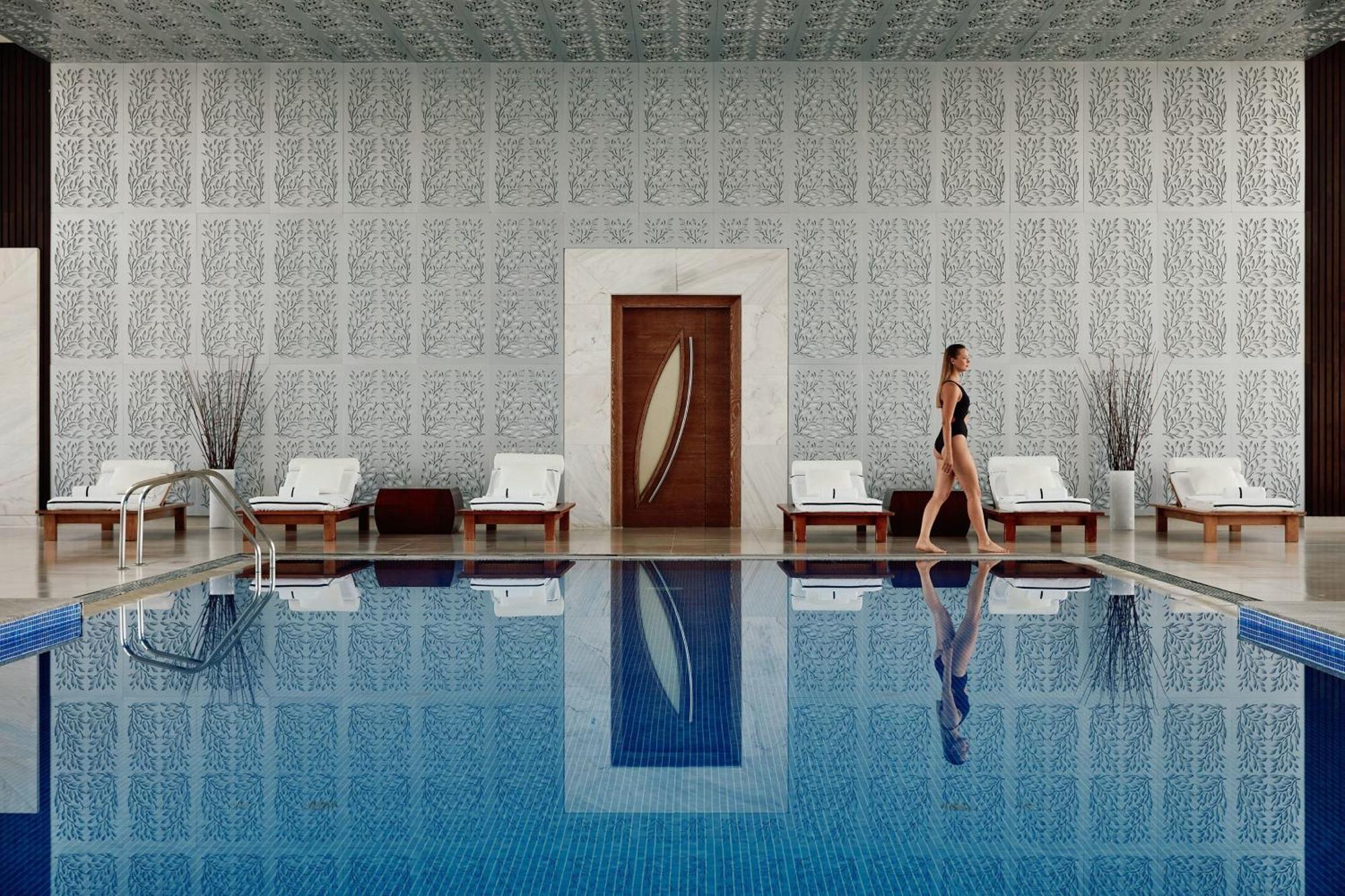 Jw 메리어트 압셰론 바쿠 호텔 외부 사진 The pool at the Four Seasons Hotel, Istanbul
