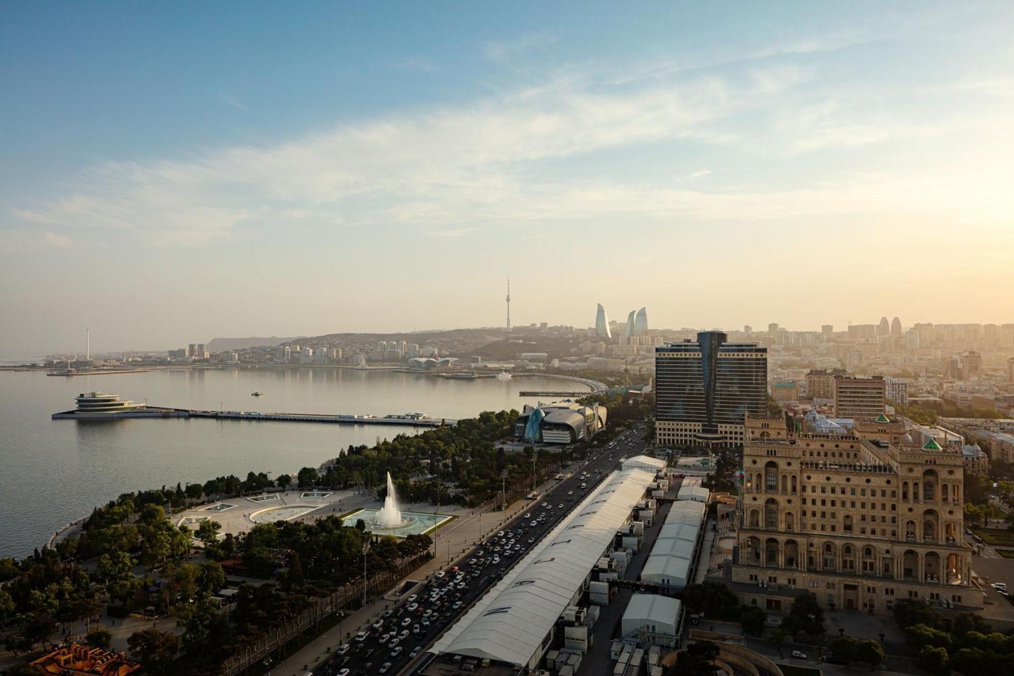 Jw 메리어트 압셰론 바쿠 호텔 외부 사진 Panoramic view of the city
