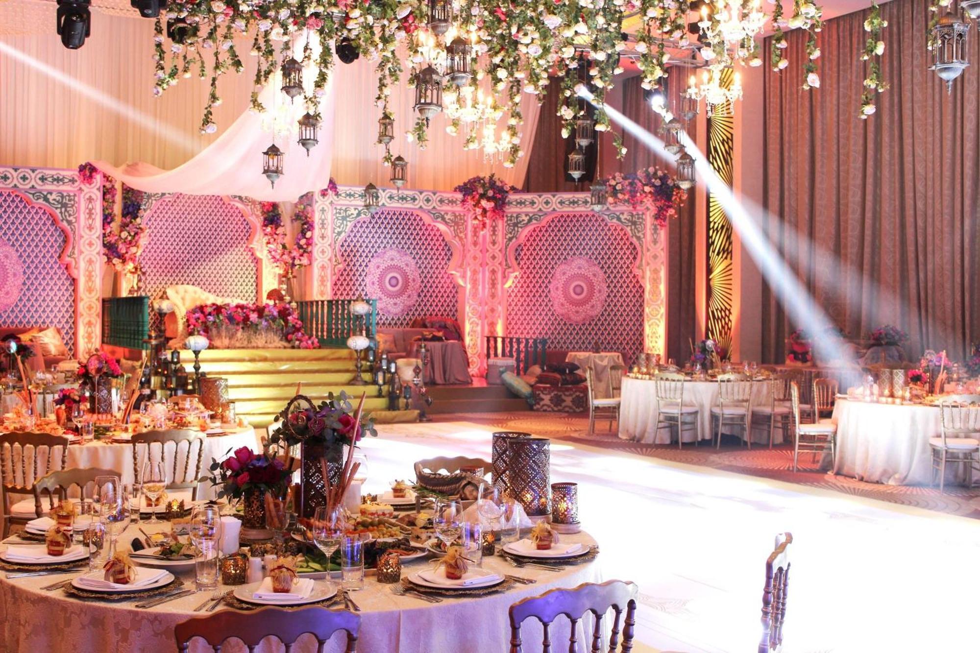 Jw 메리어트 압셰론 바쿠 호텔 외부 사진 The ballroom at the Ritz-Carlton, Dubai