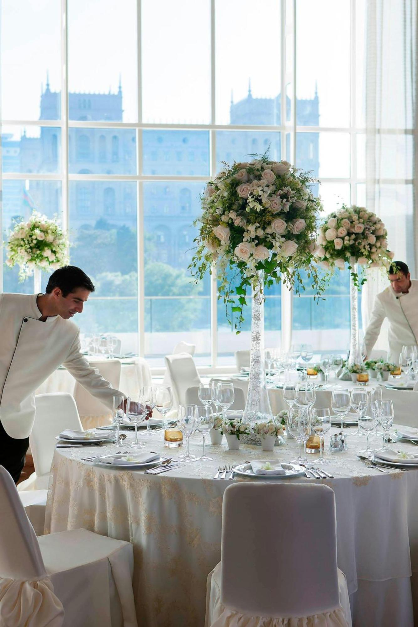 Jw 메리어트 압셰론 바쿠 호텔 외부 사진 Wedding reception at the Four Seasons Hotel, London