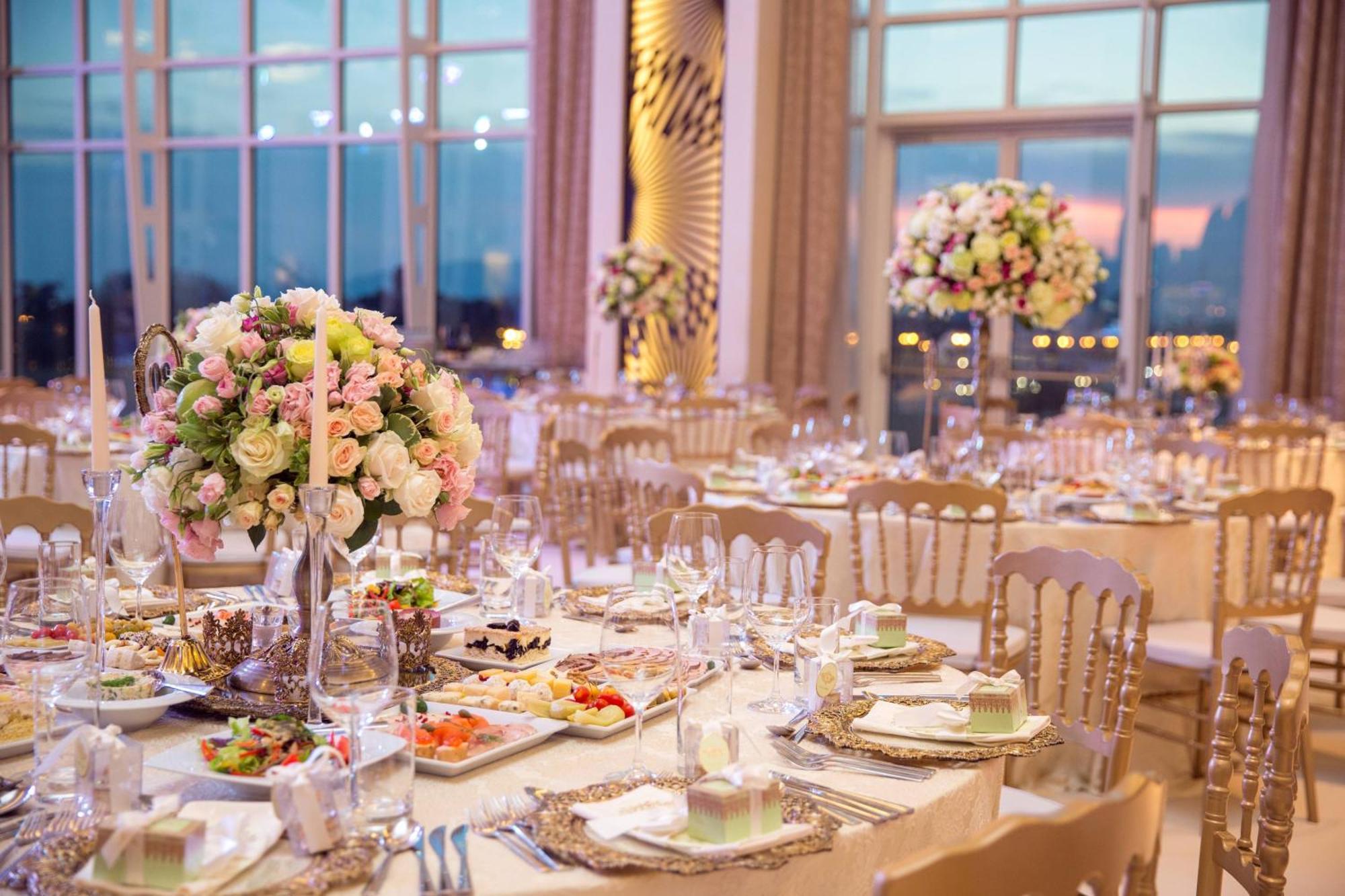 Jw 메리어트 압셰론 바쿠 호텔 외부 사진 A wedding reception
